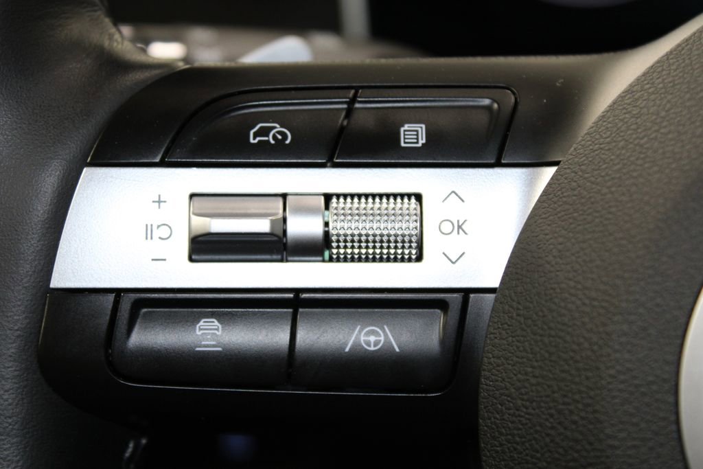 Used 2025 Hyundai Sonata SEL image 35