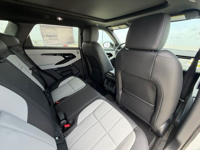 New 2026 Land Rover Range Rover Evoque Hoxton AWD/4WD image 17