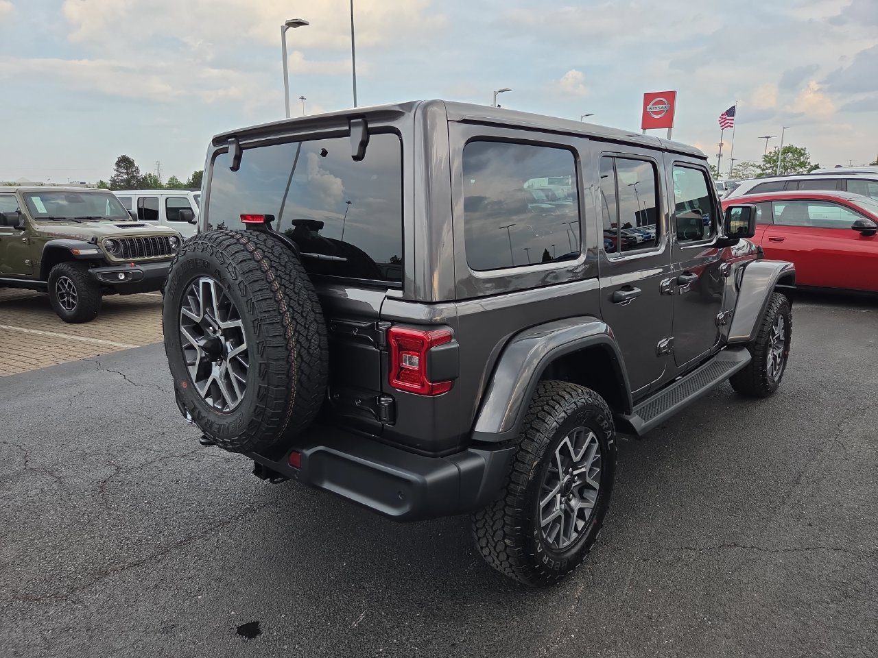New 2026 Jeep Wrangler Unlimited Sahara AWD/4WD image 7