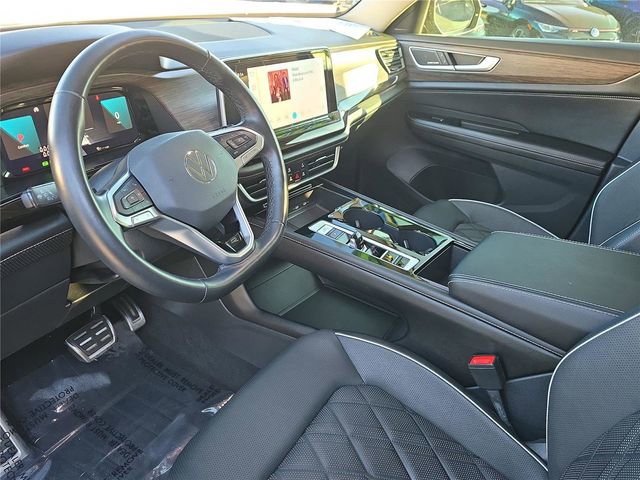 Used 2024 Volkswagen Atlas SEL Premium R-Line image 21