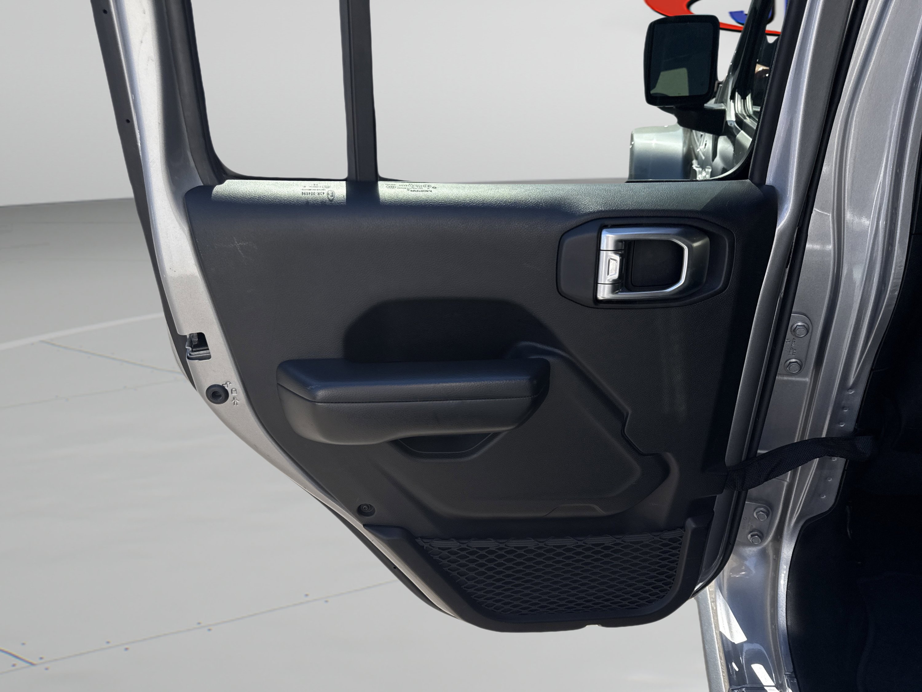 Used 2019 Jeep Wrangler Unlimited Rubicon w/ Steel Bumper Group AWD/4WD image 8