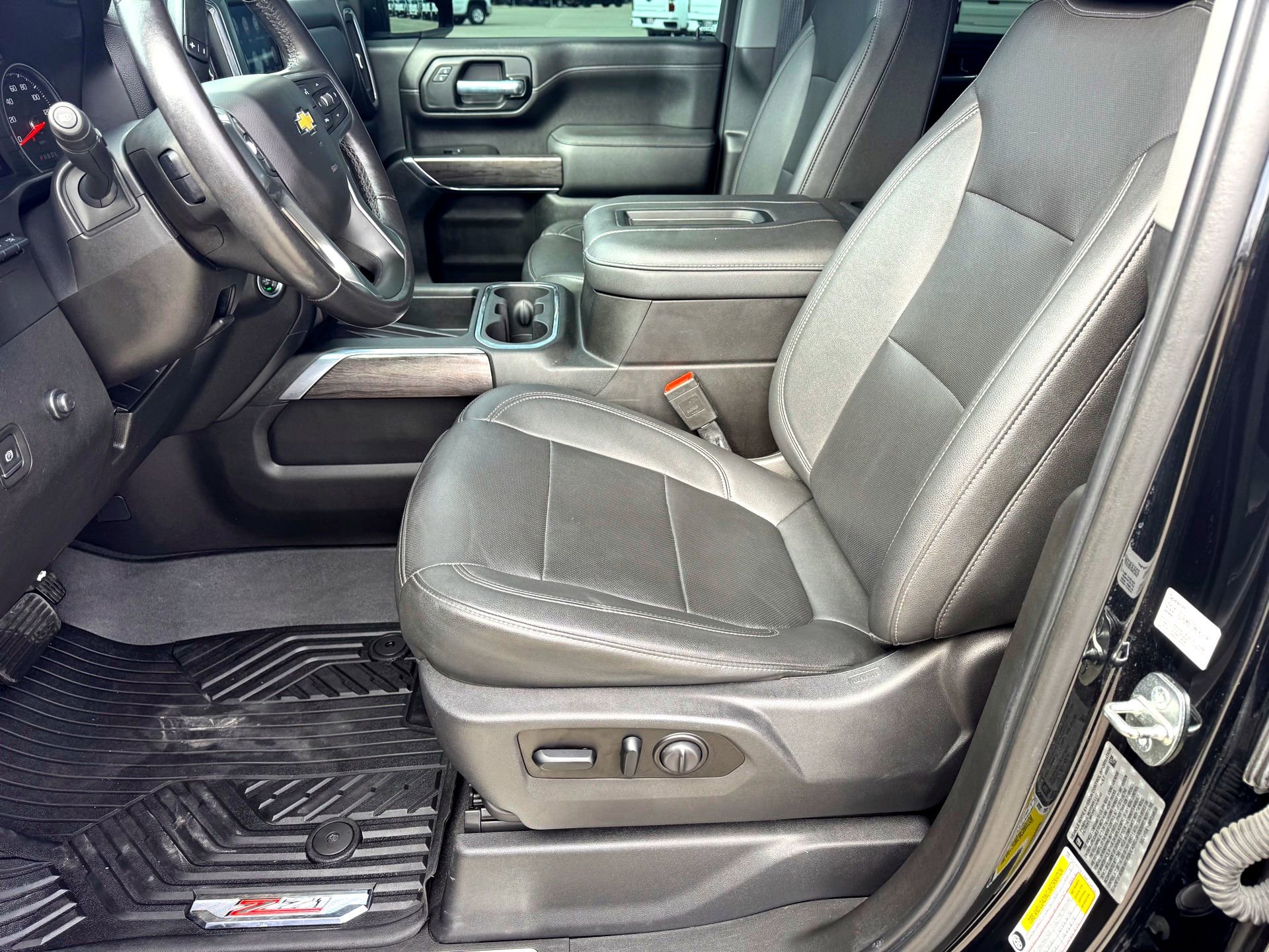 Used 2021 Chevrolet Silverado 3500 LTZ w/ LTZ Plus Package image 12