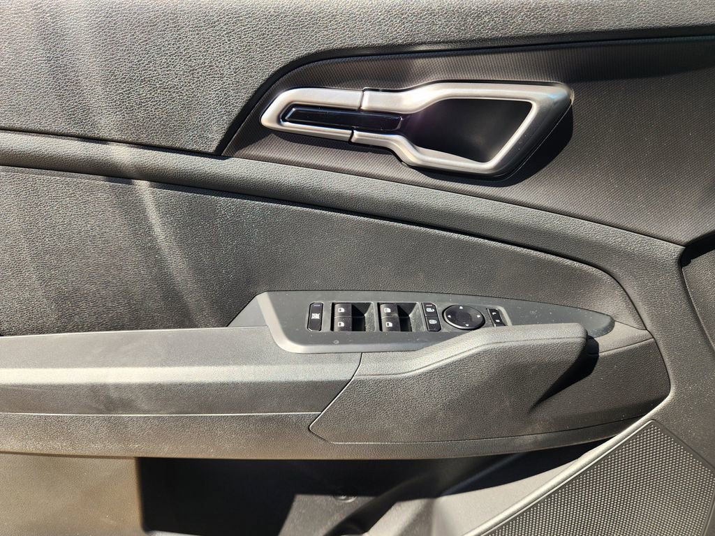 New 2026 Kia Sportage S image 16