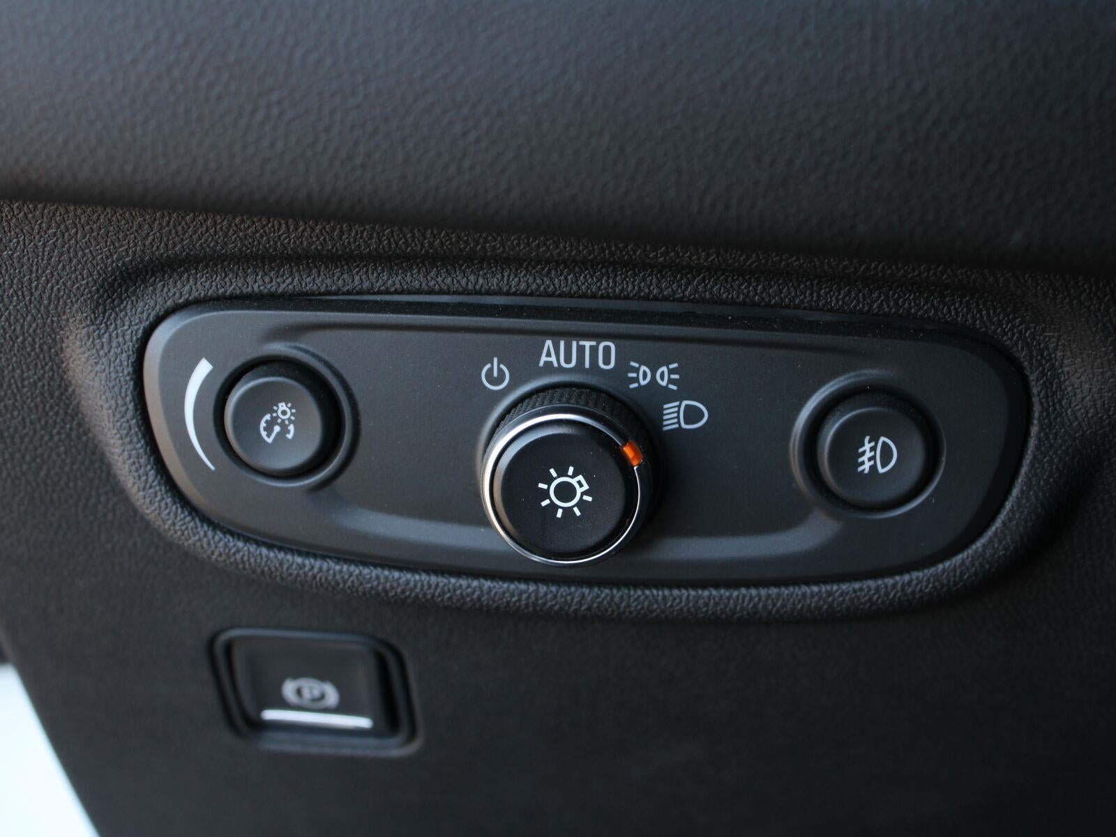 Used 2022 GMC Terrain AT4 AWD/4WD image 9