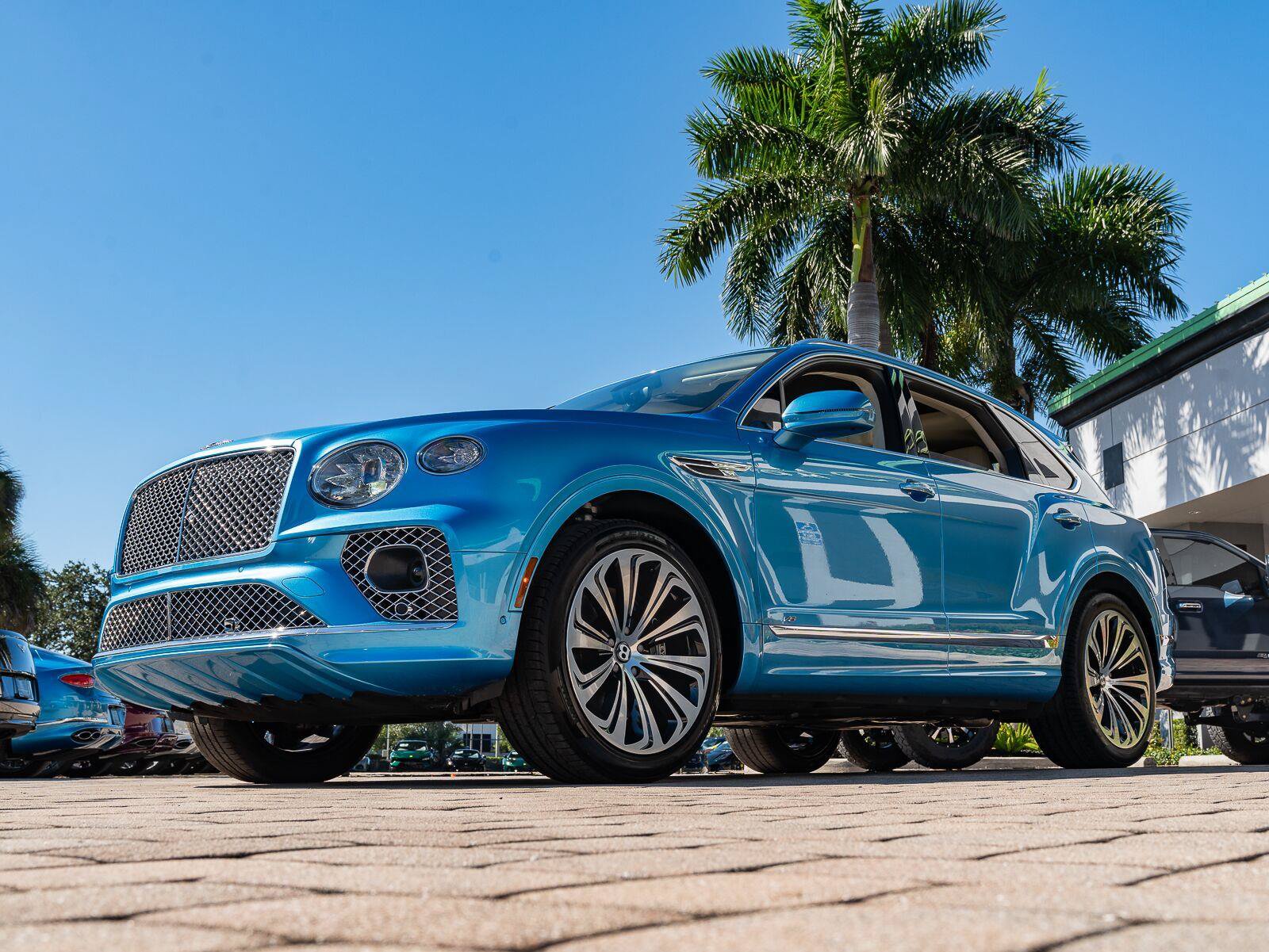 Used 2022 Bentley Bentayga AWD/4WD image 6
