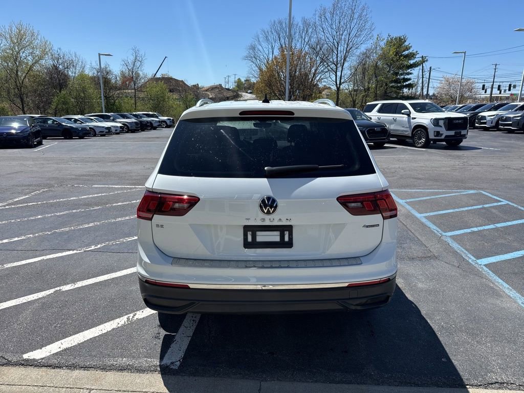 Used 2022 Volkswagen Tiguan SE AWD/4WD image 5