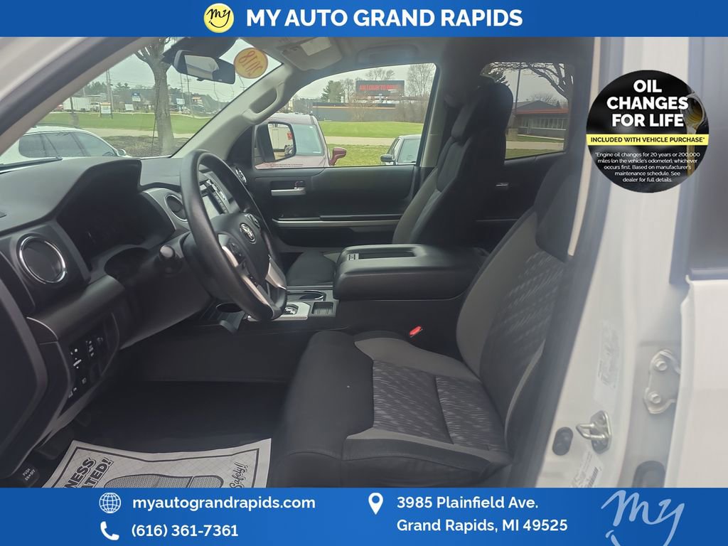 Used 2018 Toyota Tundra SR5 AWD/4WD image 9