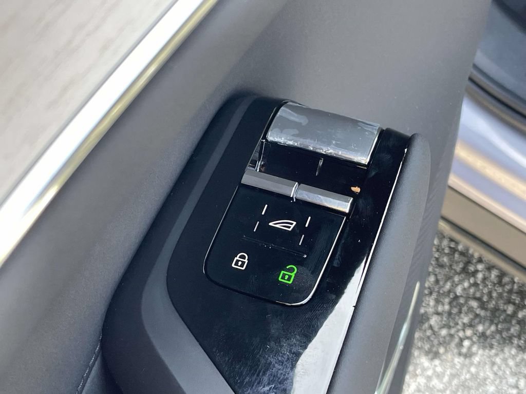 New 2026 Volvo EX90 Ultra AWD/4WD image 6