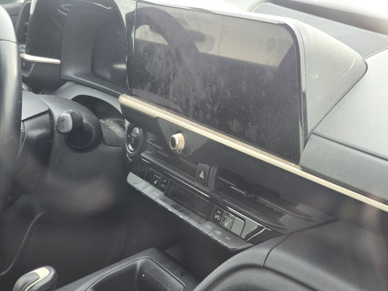 Used 2023 Toyota Crown XLE image 17