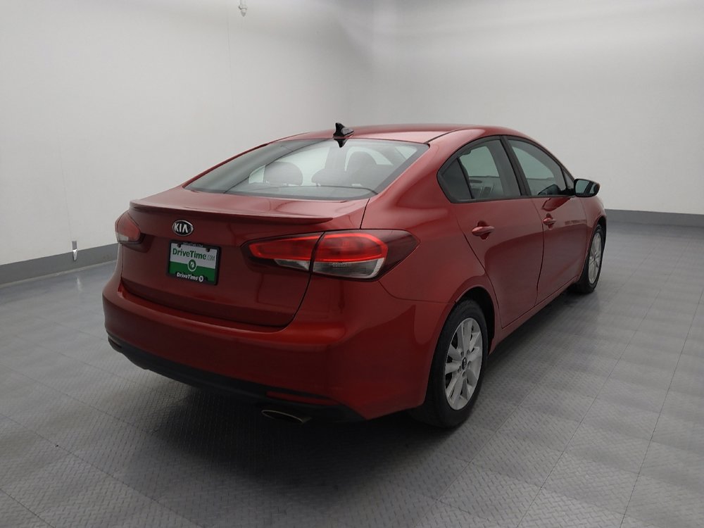 Used 2017 Kia Forte S image 9