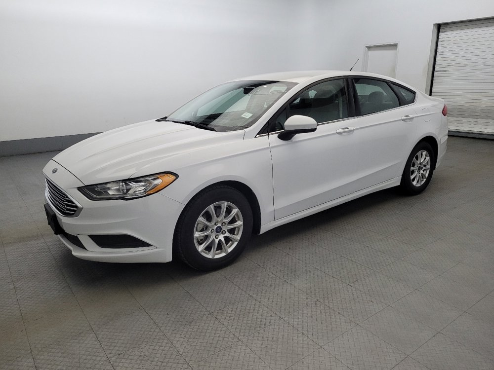 Used 2018 Ford Fusion S image 2