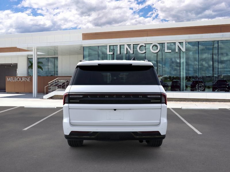 New 2026 Lincoln Navigator L Reserve w/ Jet Appearance Package AWD/4WD image 5