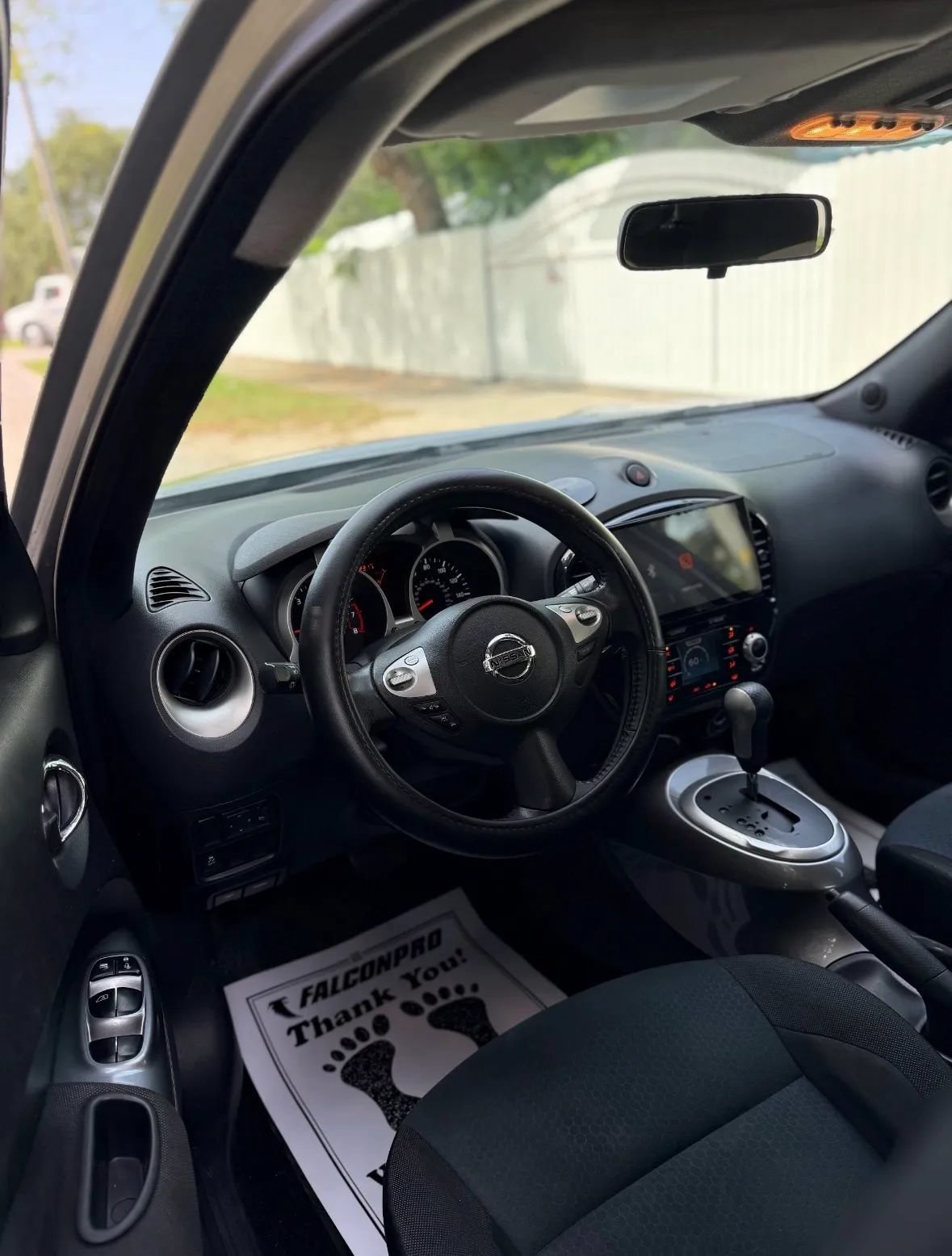 Used 2015 Nissan Juke SV FWD image 11