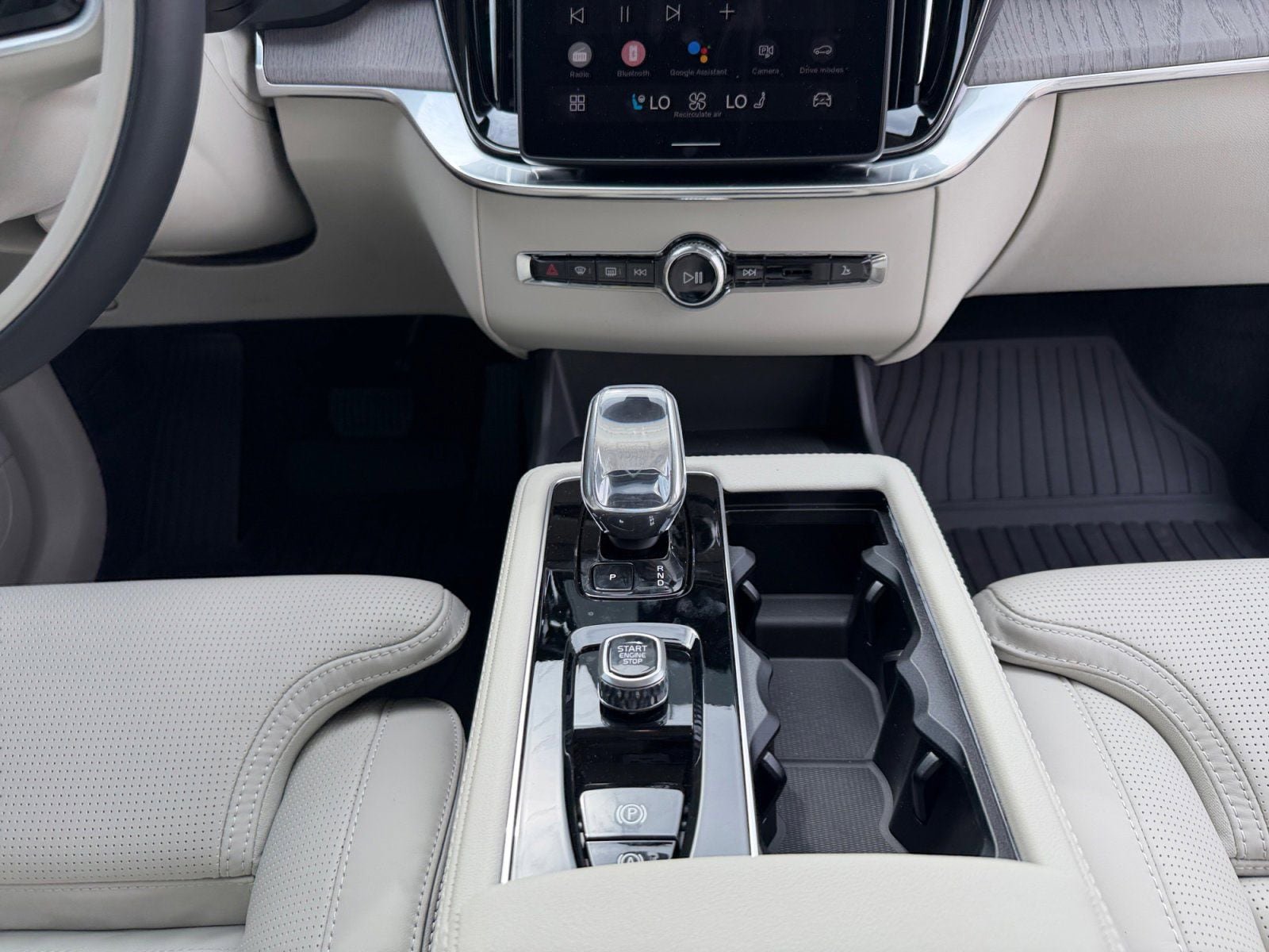 New 2026 Volvo XC90 B6 Ultra w/ Protection Package AWD/4WD image 11