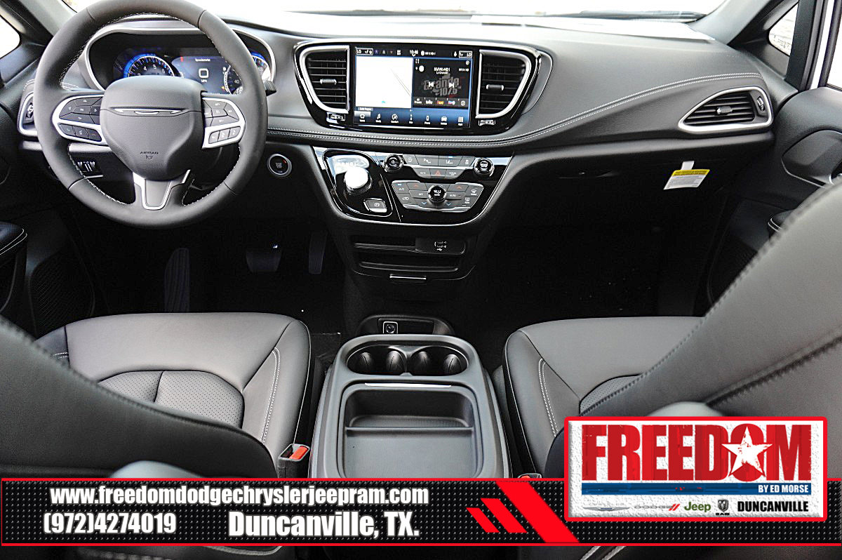 New 2027 Chrysler Pacifica Select w/ Family Tech Group FWD image 11