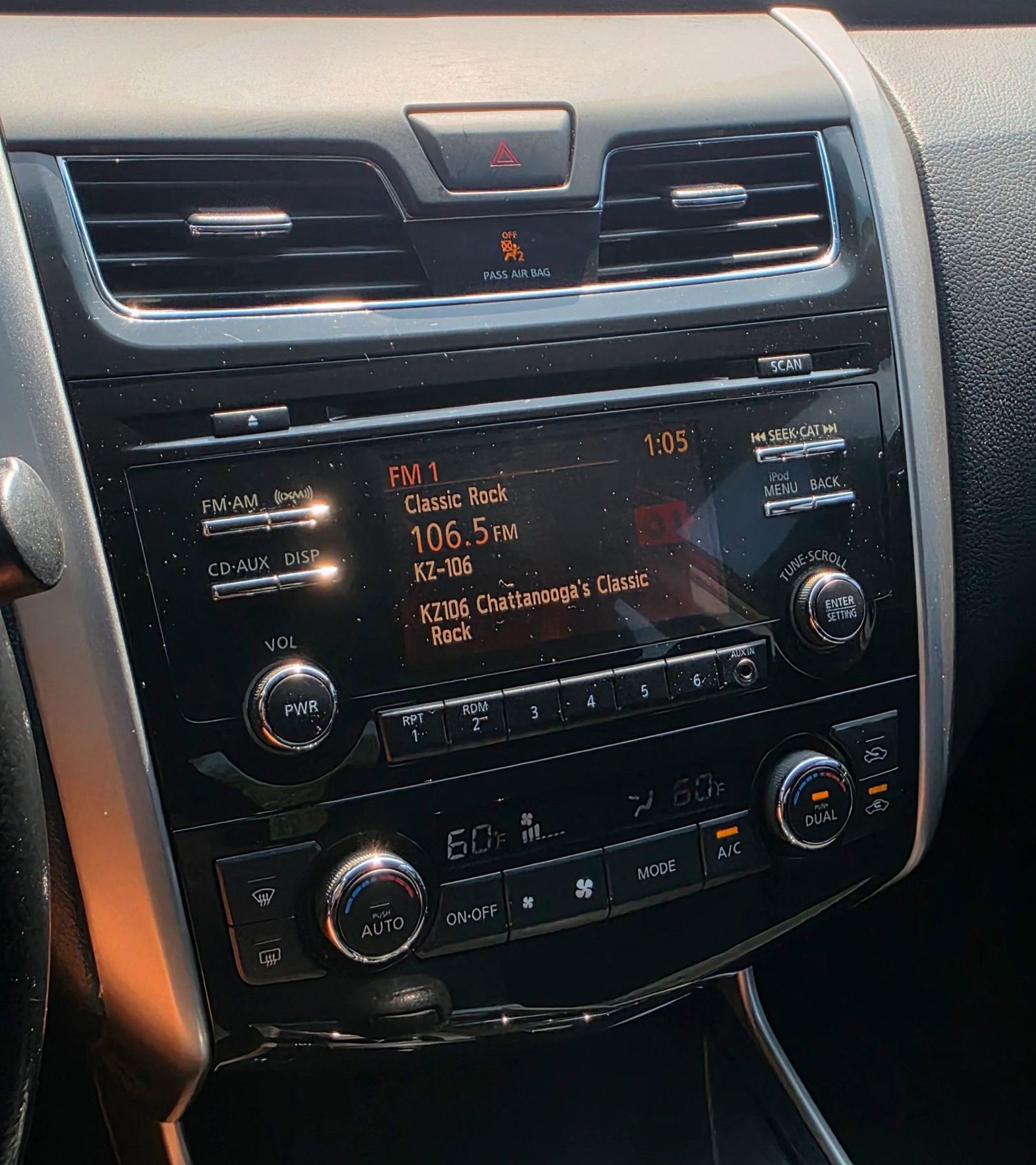 Used 2013 Nissan Altima 2.5 SV image 15