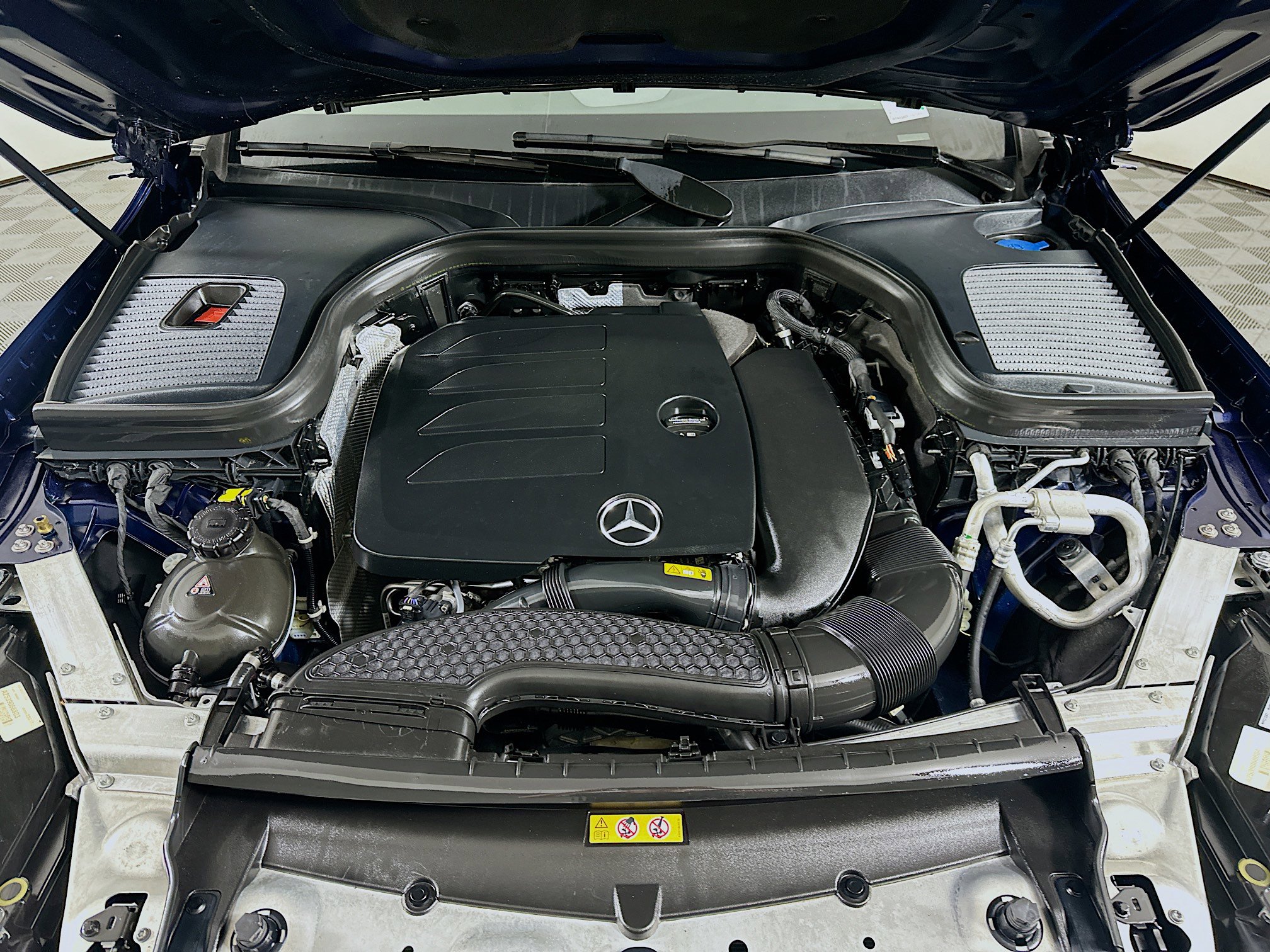 Used 2022 Mercedes-Benz GLC 300 4MATIC image 33