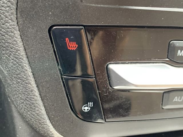 Used 2020 Ford Explorer XLT w/ Equipment Group 202A image 27