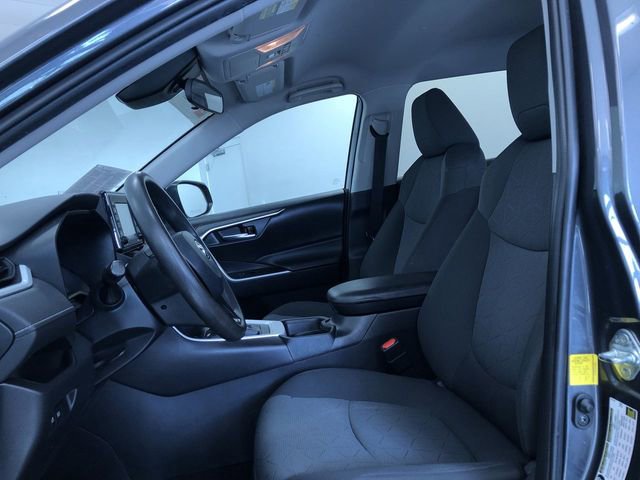 Used 2020 Toyota RAV4 XLE w/ All Weather Liner Package image 18