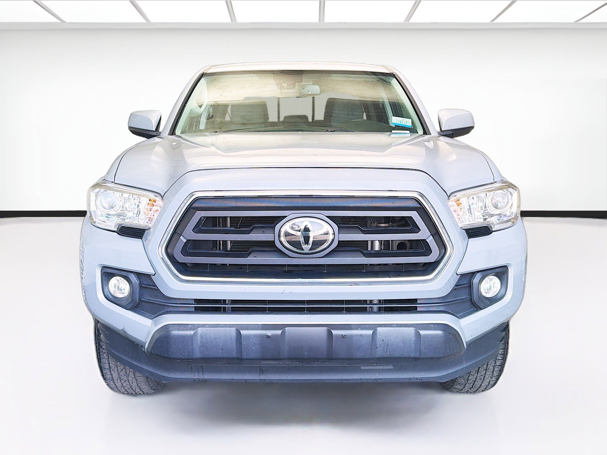 Used 2021 Toyota Tacoma SR5 w/ Blackout Package (TMS) image 2