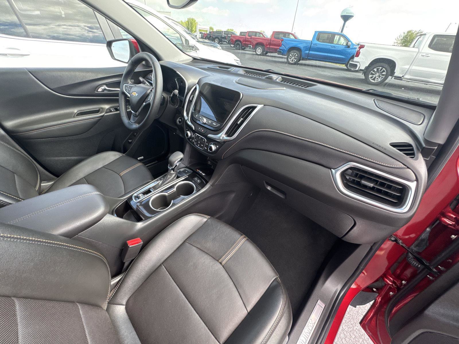 Used 2024 Chevrolet Equinox Premier AWD/4WD image 17