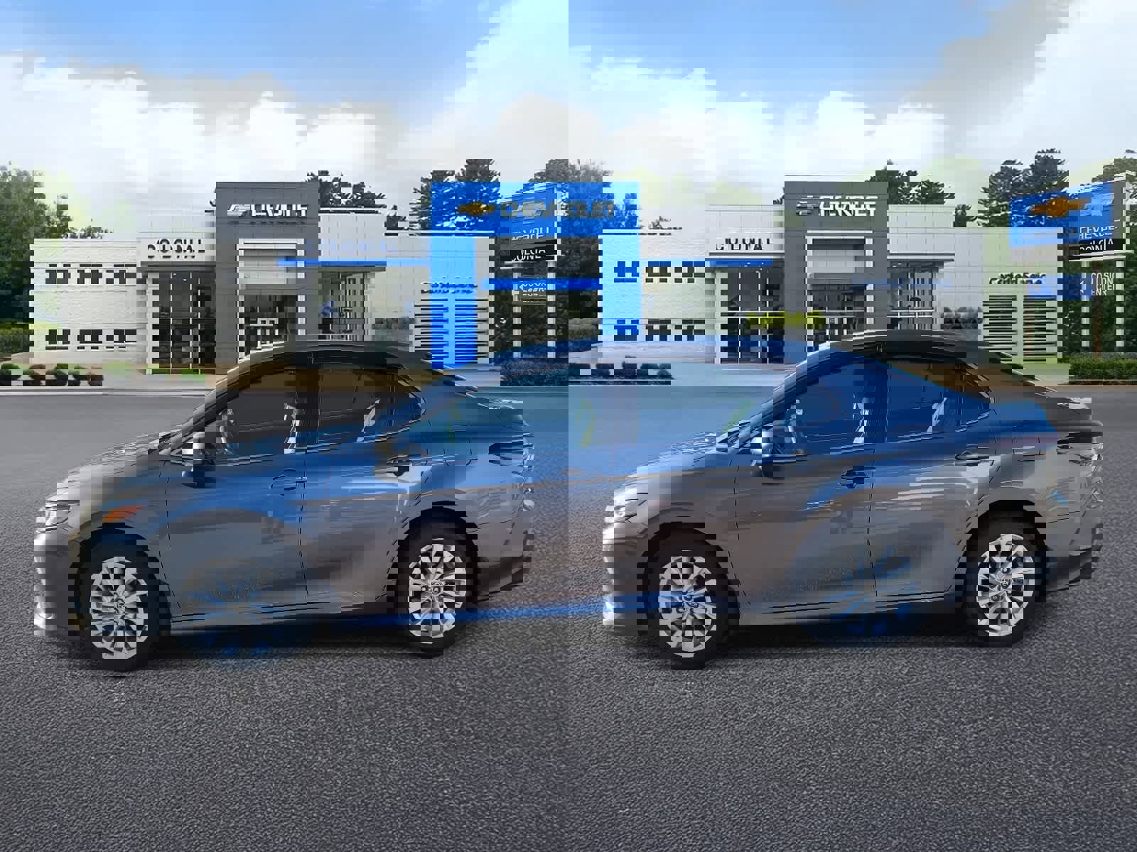 Used 2023 Toyota Camry LE image 6