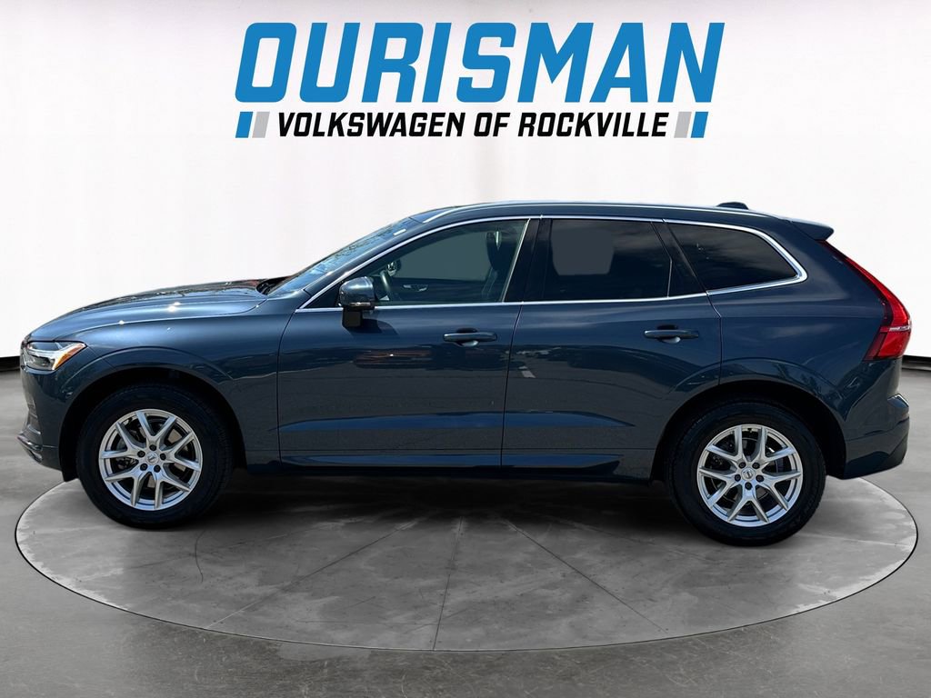 Used 2021 Volvo XC60 T5 Momentum image 3