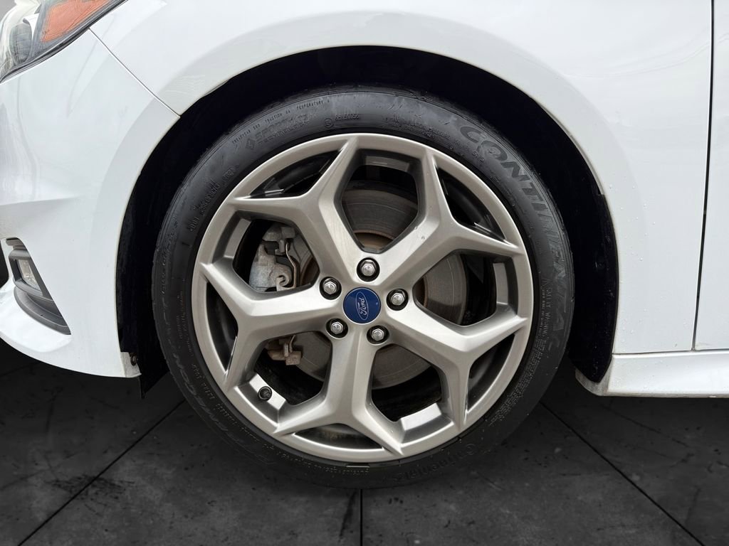 Used 2018 Ford Focus ST w/ Equipment Group 401A image 14