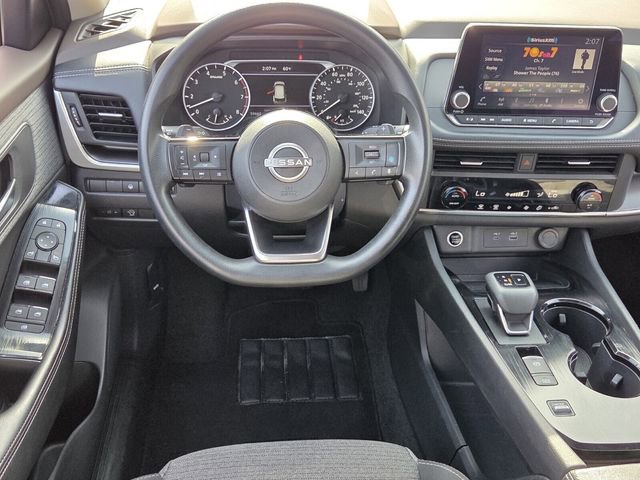 Used 2023 Nissan Rogue SV FWD image 11