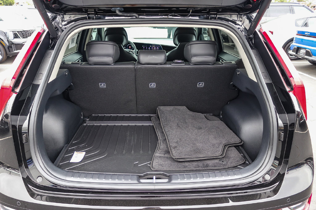 Certified 2025 Kia Niro Wave w/ Wave Preserve Package FWD image 26