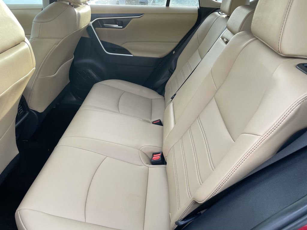 Used 2025 Toyota RAV4 XLE Premium FWD image 22