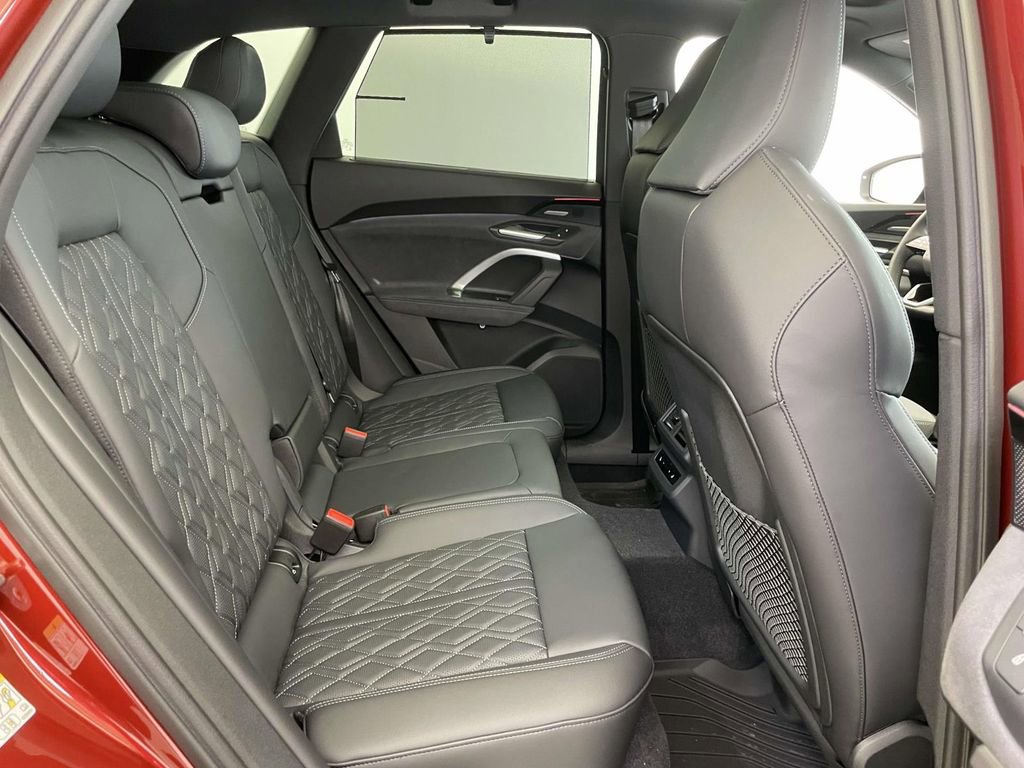 New 2025 Audi SQ5 Prestige image 22