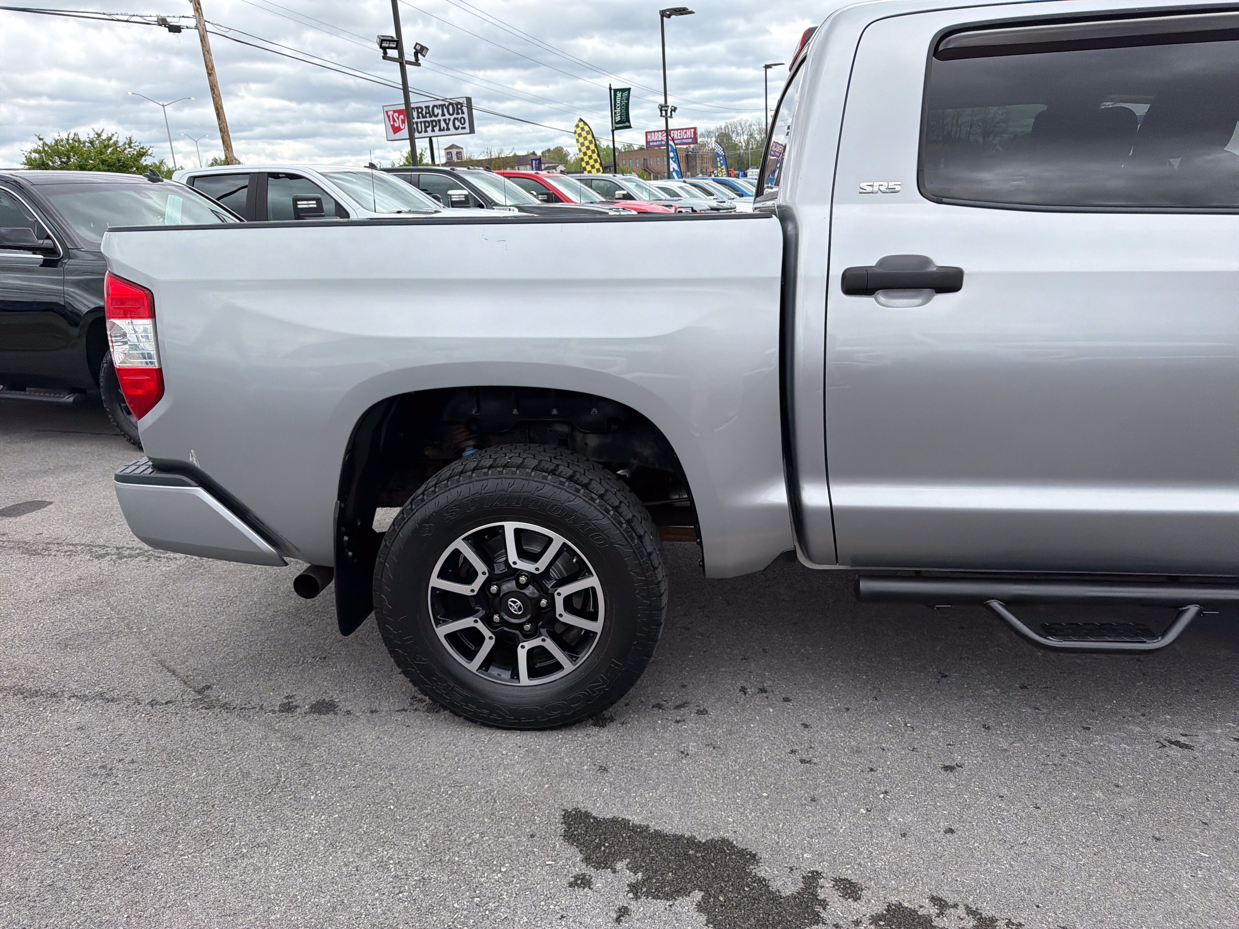 Used 2017 Toyota Tundra SR5 w/ TRD Off Road Package AWD/4WD image 5