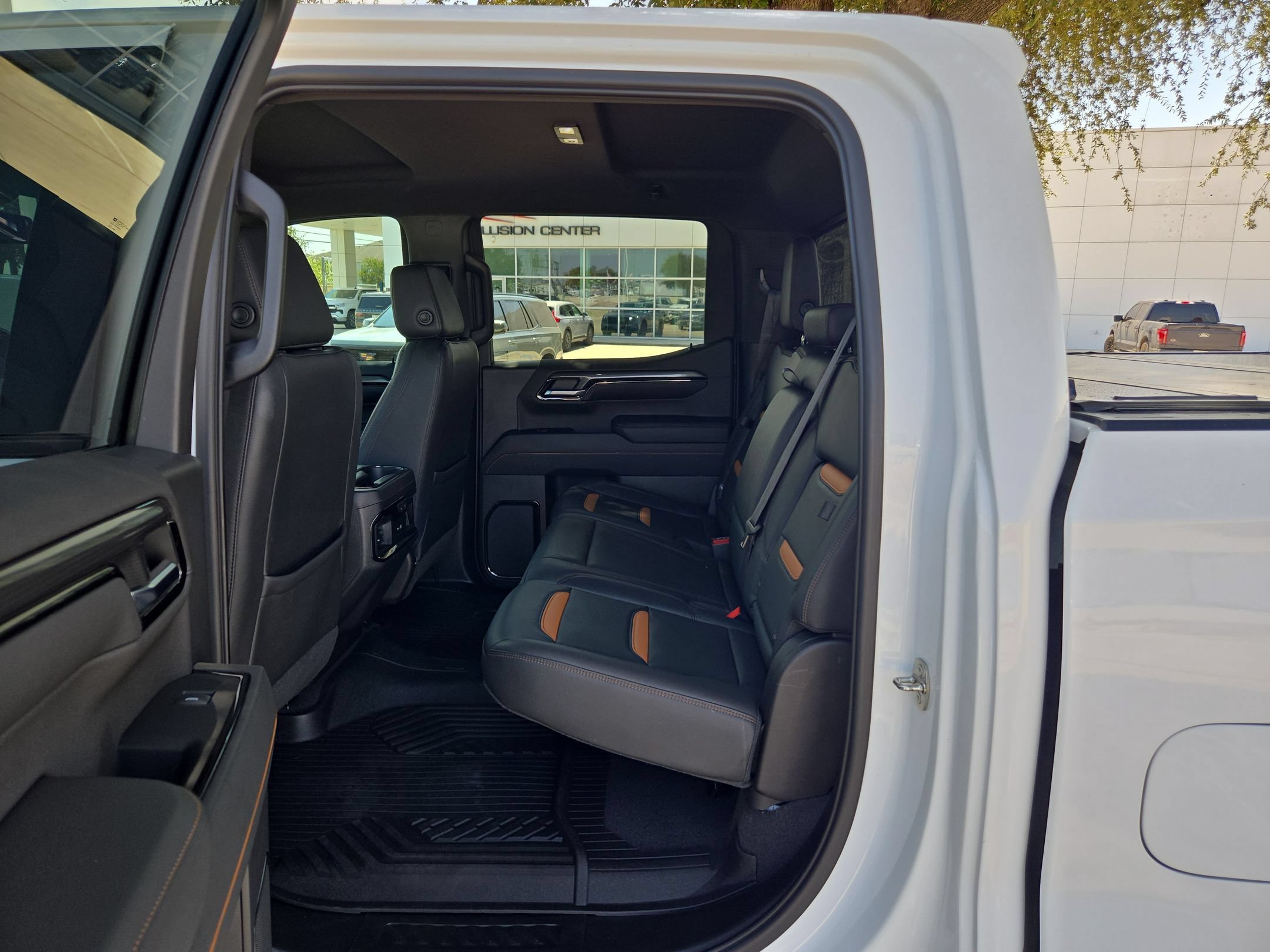 Certified 2022 GMC Sierra 1500 AT4 w/ AT4 Premium Package AWD/4WD image 13