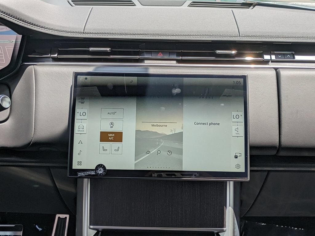 New 2026 Land Rover Range Rover SE AWD/4WD image 17