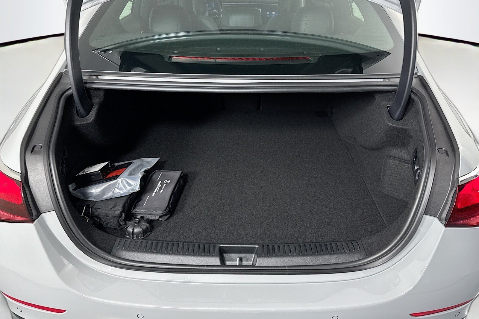 New 2026 Mercedes-Benz E 53 AMG e 4MATIC Sedan image 22