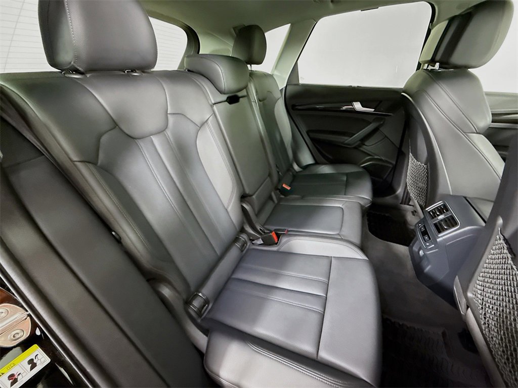 Used 2018 Audi Q5 Prestige w/ Prestige Package image 29