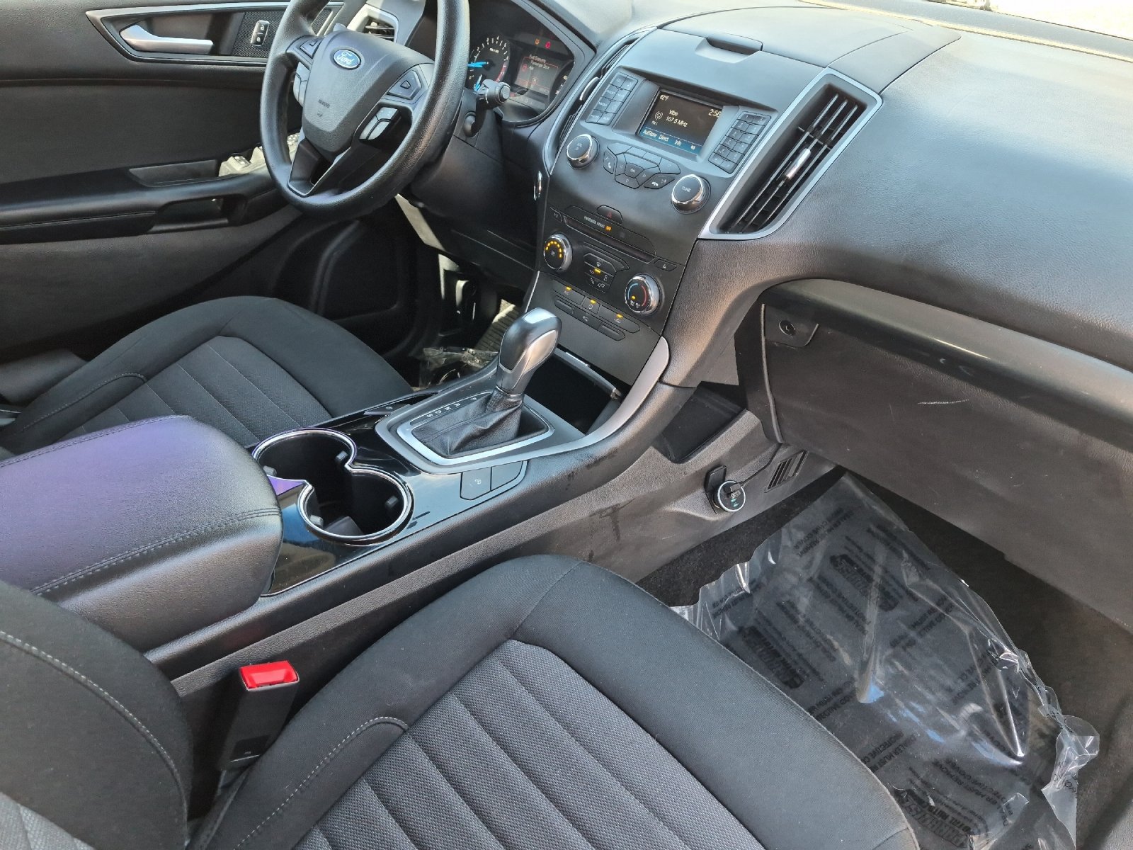Used 2017 Ford Edge SE FWD image 15