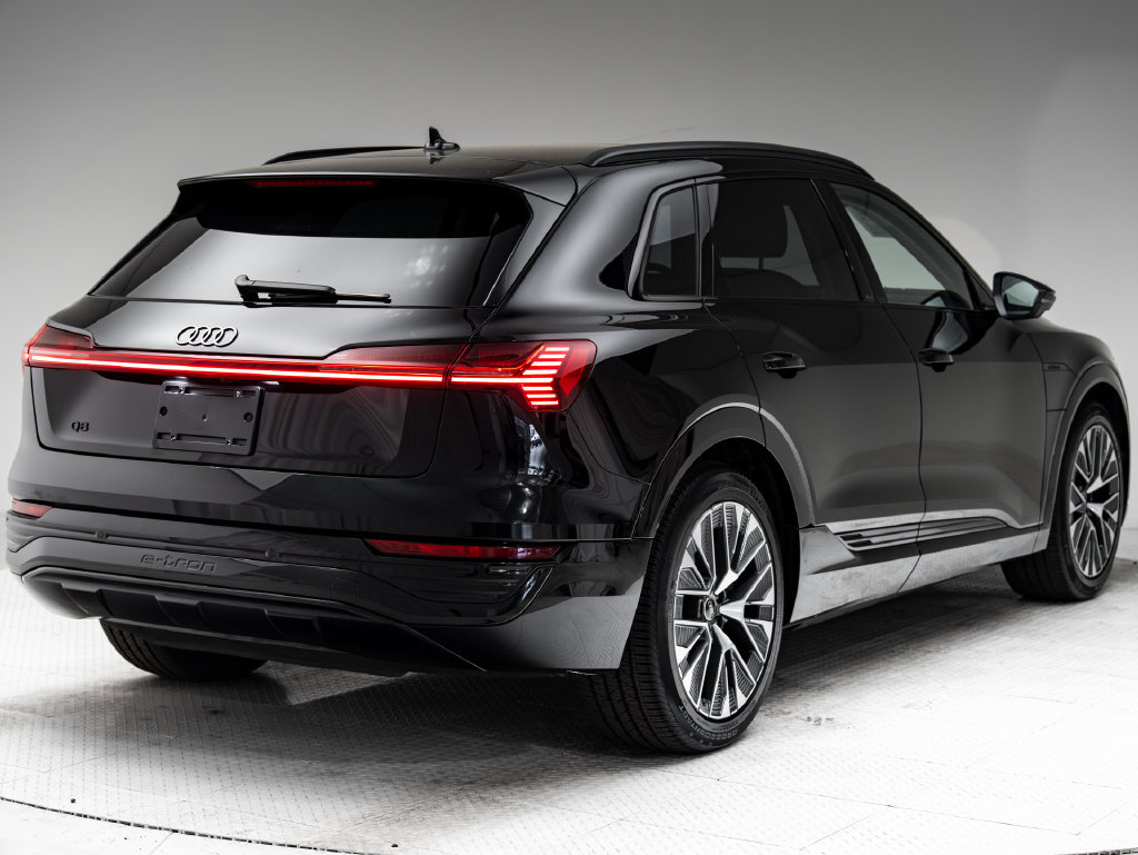Used 2024 Audi Q8 e-tron Premium Plus w/ Prestige Package AWD/4WD image 29