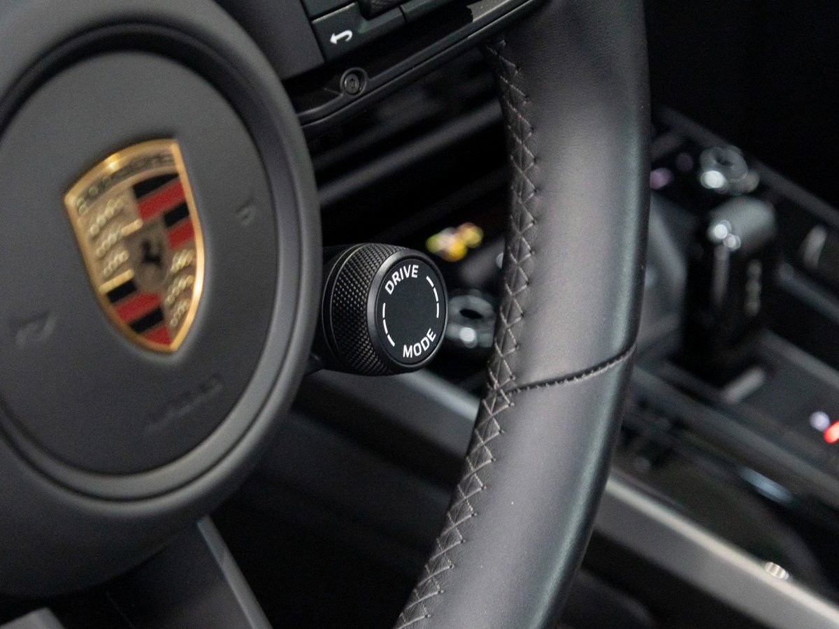 Certified 2025 Porsche 911 Carrera image 23