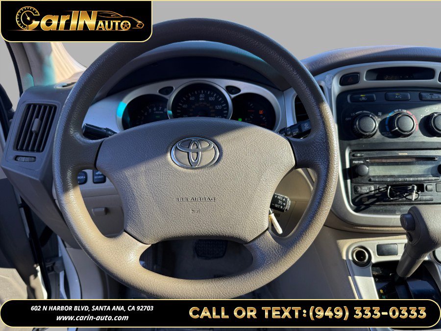 Used 2005 Toyota Highlander 2WD V6 w/ Appearance Pkg image 19