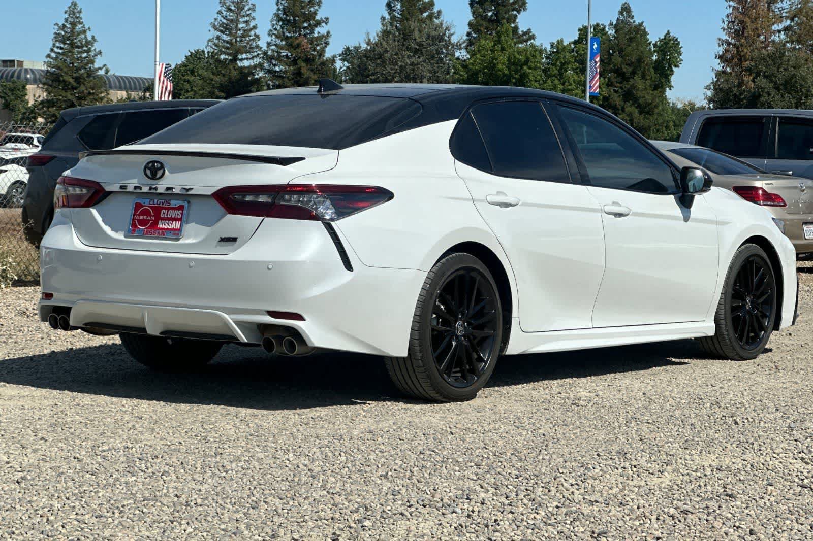 Used 2022 Toyota Camry XSE w/ Navigation Package FWD image 3