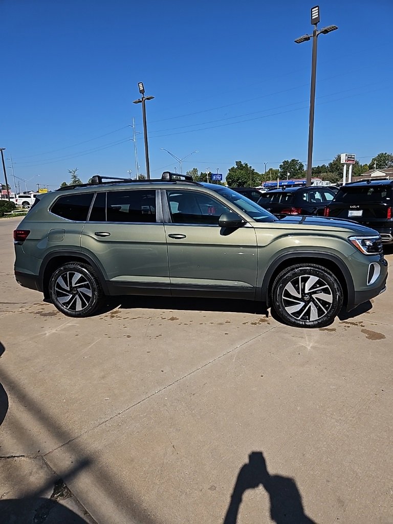 New 2026 Volkswagen Atlas SE image 4