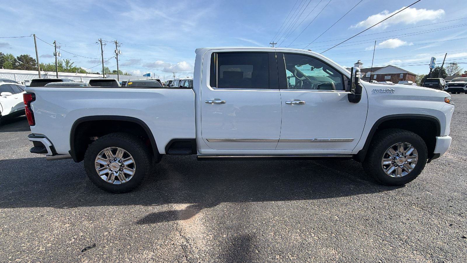 New 2026 Chevrolet Silverado 2500 High Country w/ High Country Premium Package AWD/4WD image 4