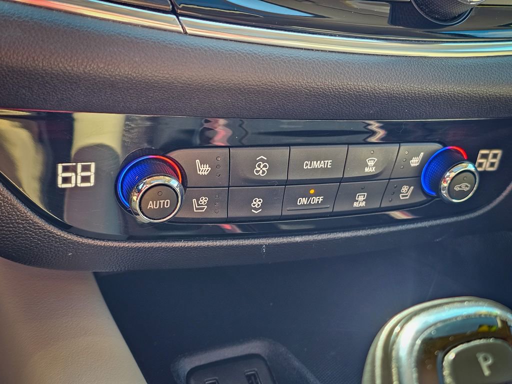 Used 2019 Buick Enclave Premium w/ Experience Buick Package image 29