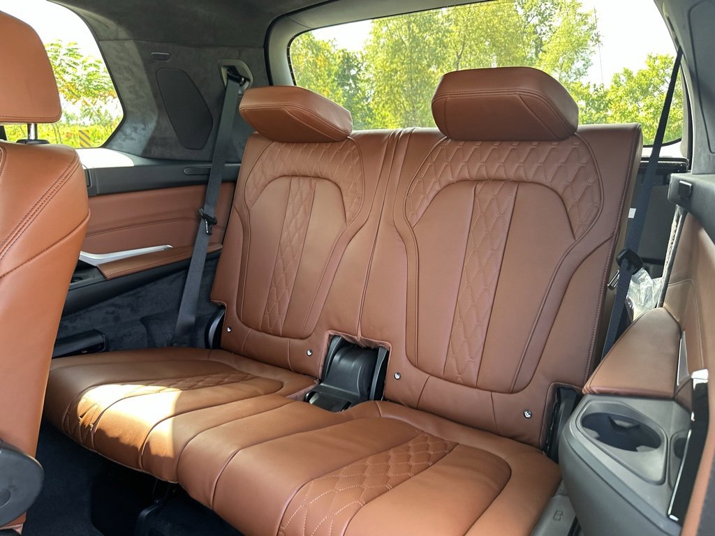 New 2026 BMW ALPINA XB7 image 31