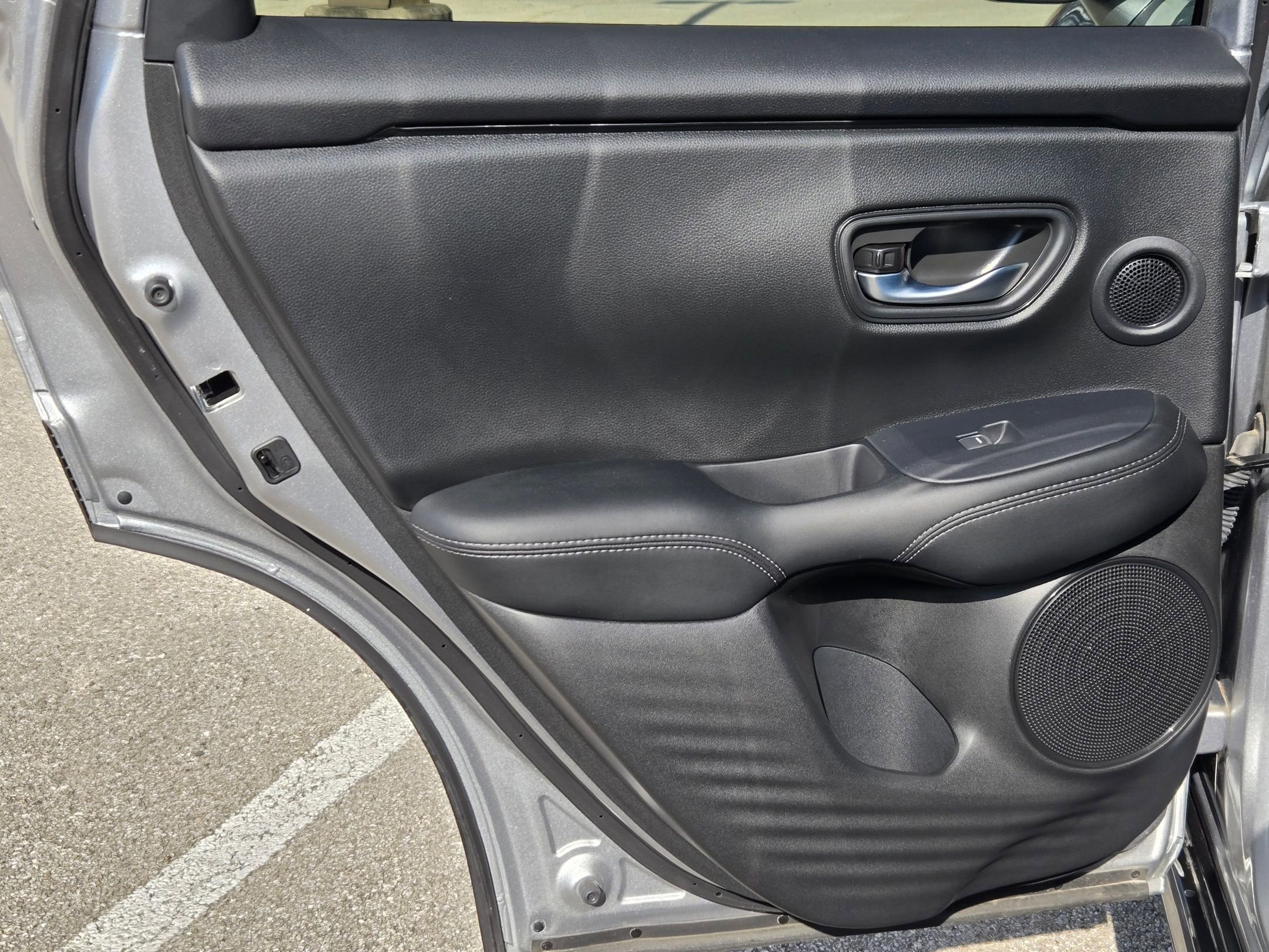 Certified 2025 Acura ADX FWD image 15