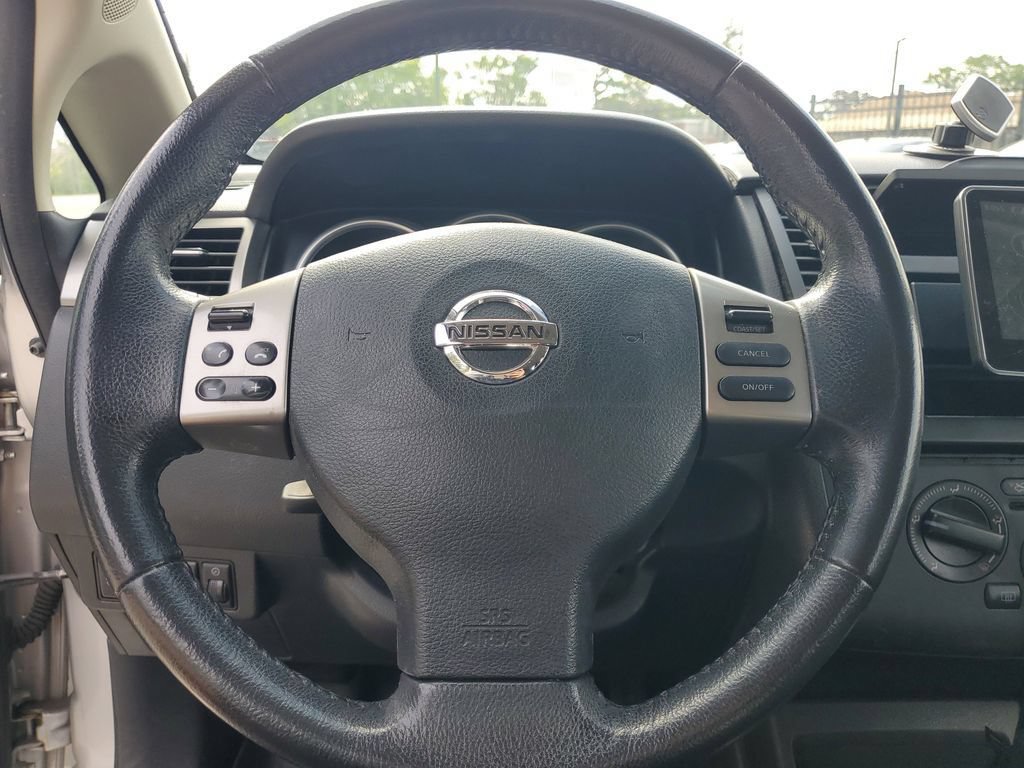 Used 2010 Nissan Versa Hatchback w/ Premium Pkg FWD image 20