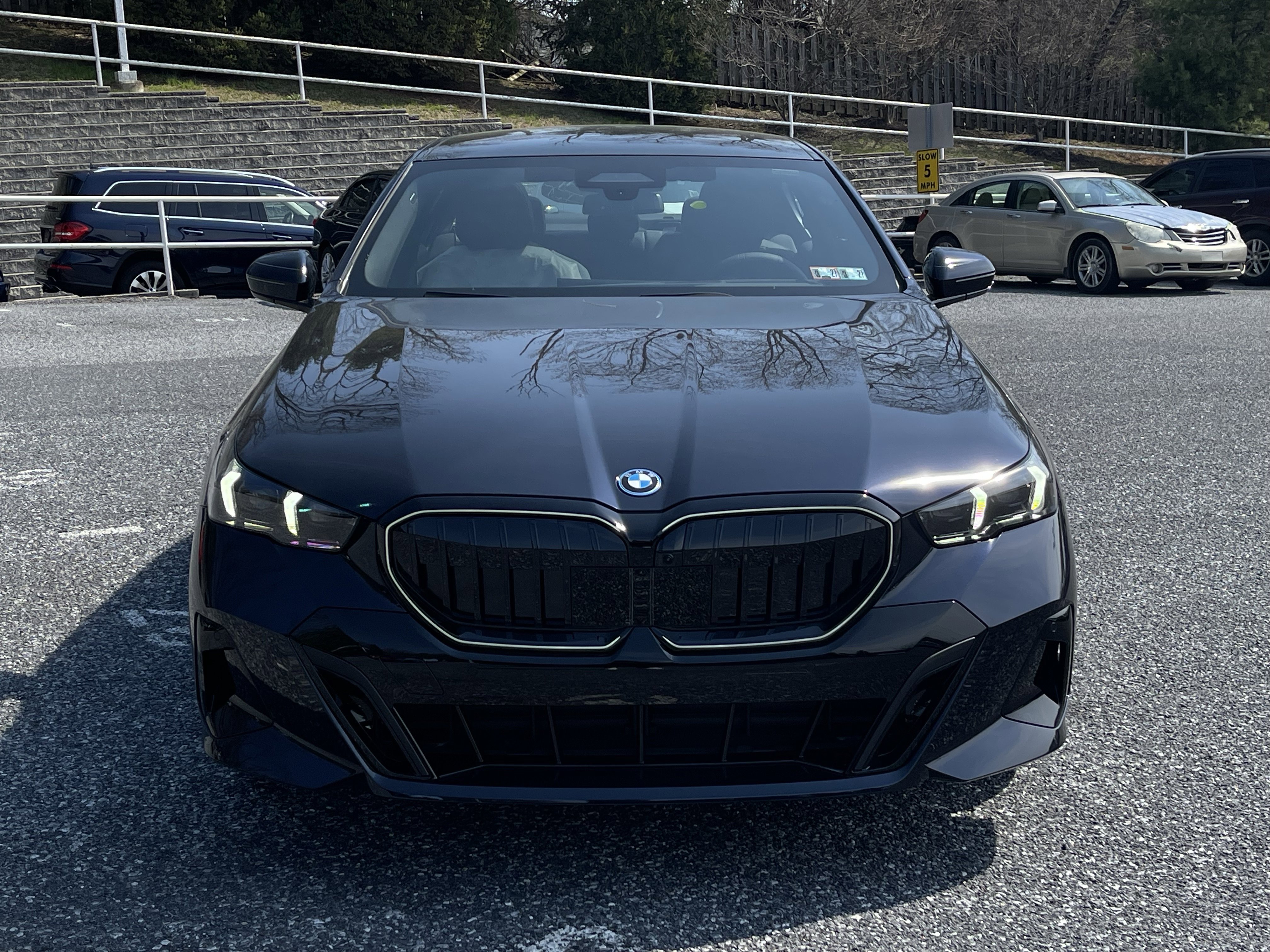 New 2026 BMW 550e xDrive image 2