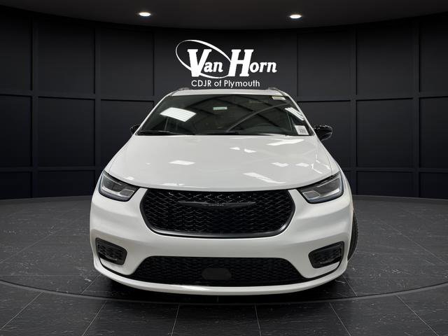 New 2026 Chrysler Pacifica Select image 12